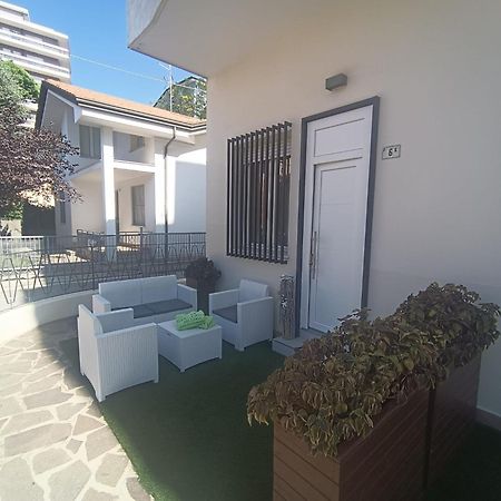 Hotel Cannes Bellaria-Igea Marina Esterno foto