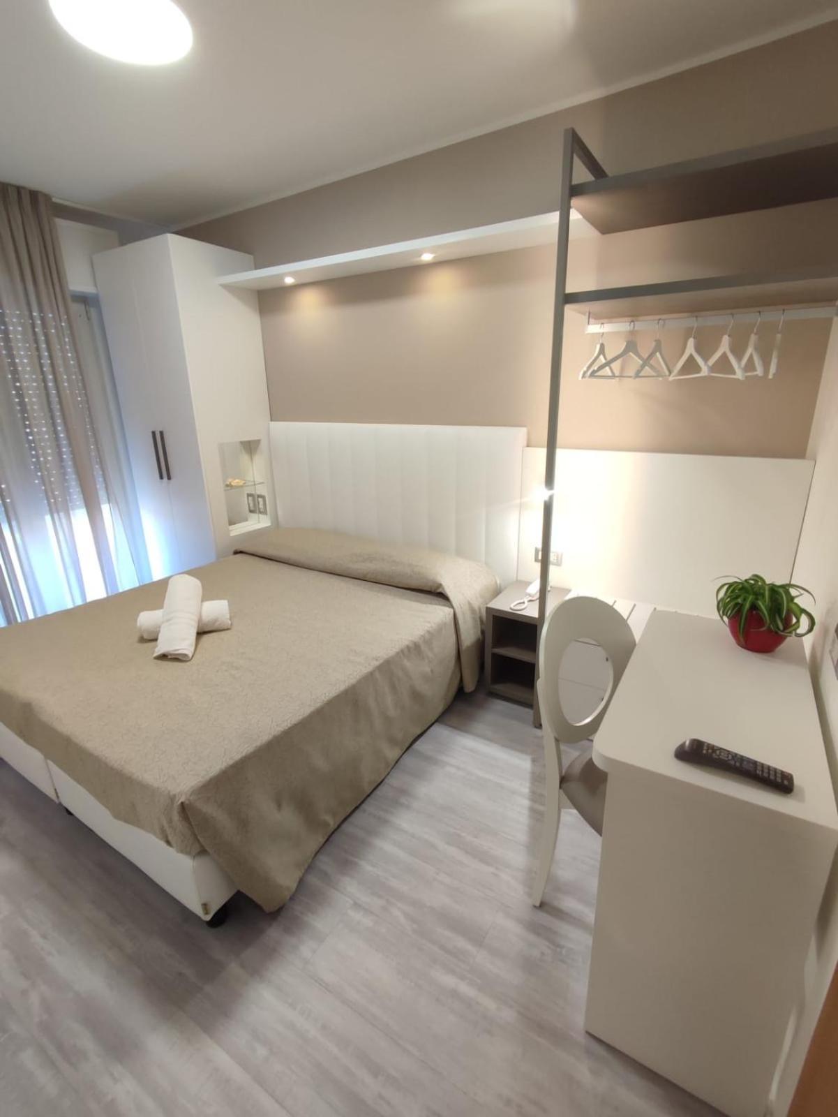 Hotel Cannes Bellaria-Igea Marina Esterno foto