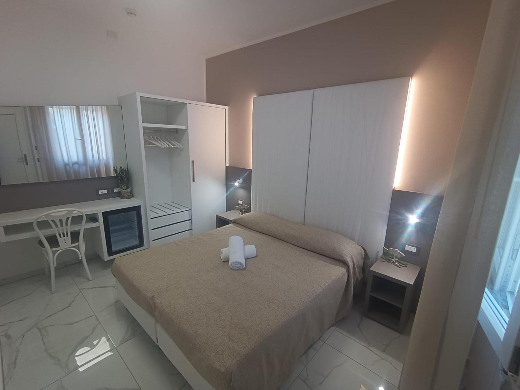 Hotel Cannes Bellaria-Igea Marina Esterno foto