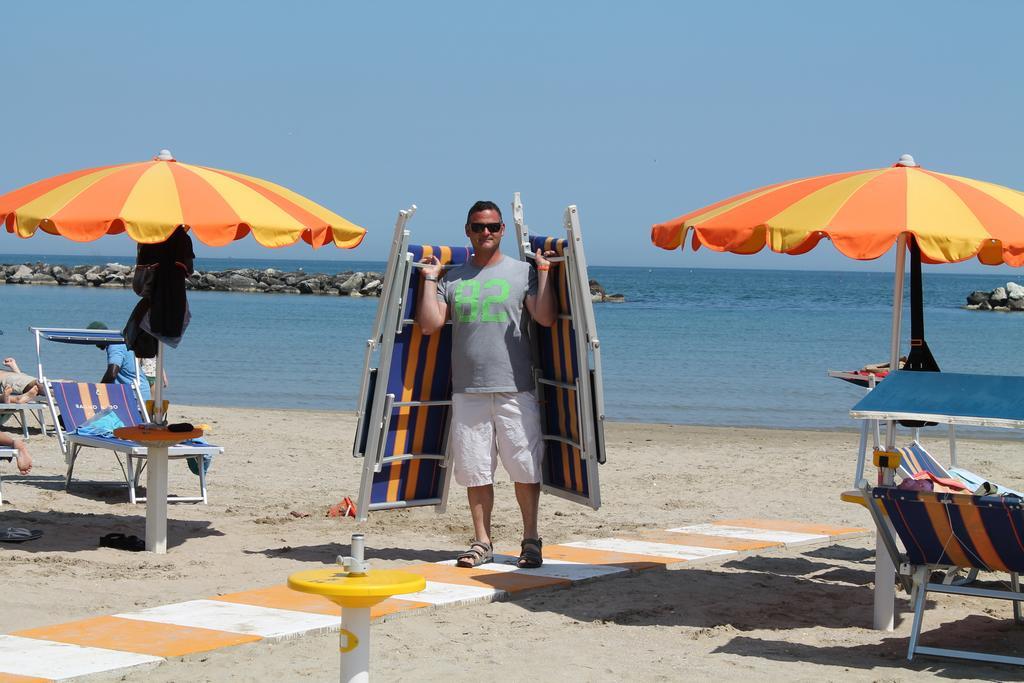 Hotel Cannes Bellaria-Igea Marina Esterno foto