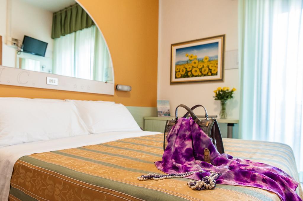 Hotel Cannes Bellaria-Igea Marina Esterno foto